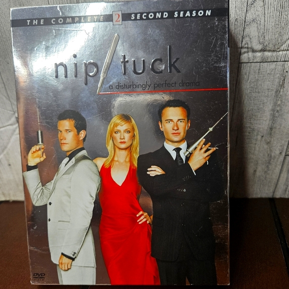 Nip Tuck The Complete Second Season DVD Season Two 2 Color 773 Minutes 6-Disc St - Picture 1 of 4